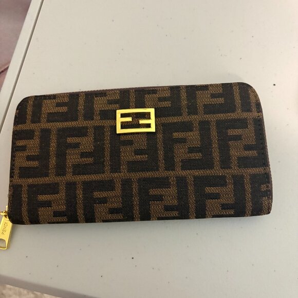 Fendi Zucca Monogram Zip-Around Wallet – Brown/Black with Gold Hardware - Picture 1 of 3